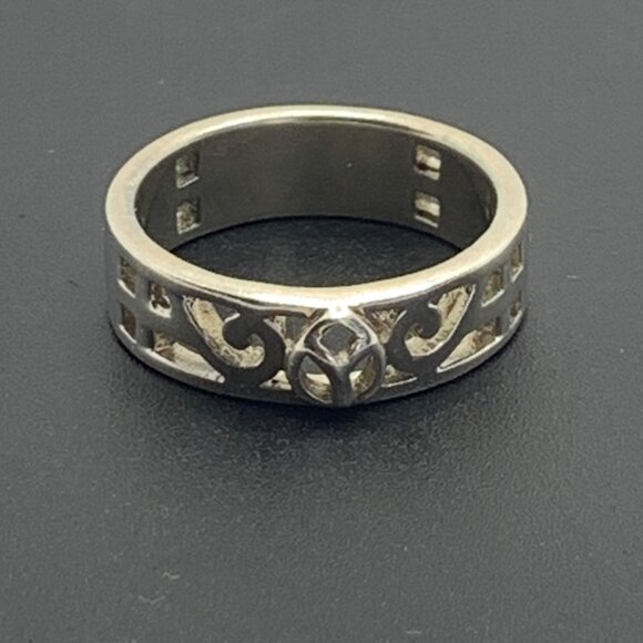 Solid Sterling Silver 925 Pierced Scroll Flat Band 5.5mm Wide Ring Size 7 - Picture 3 of 9